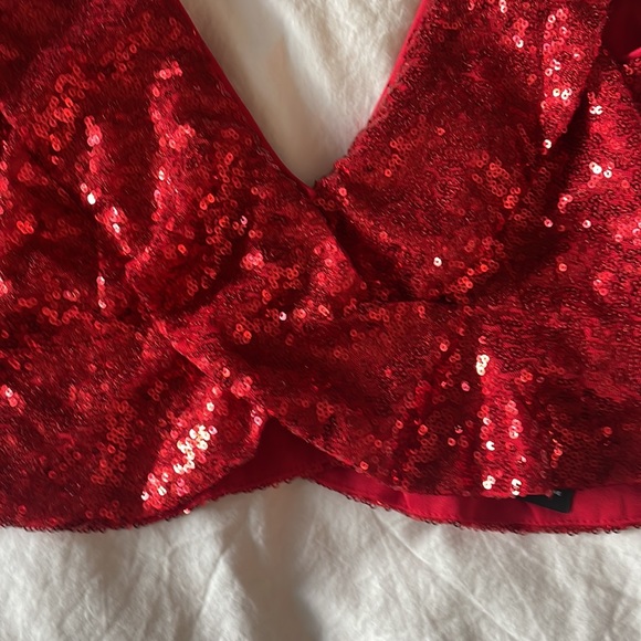 Lulus 2 piece sequin crop top with skirt size XS NWT - Picture 9 of 9